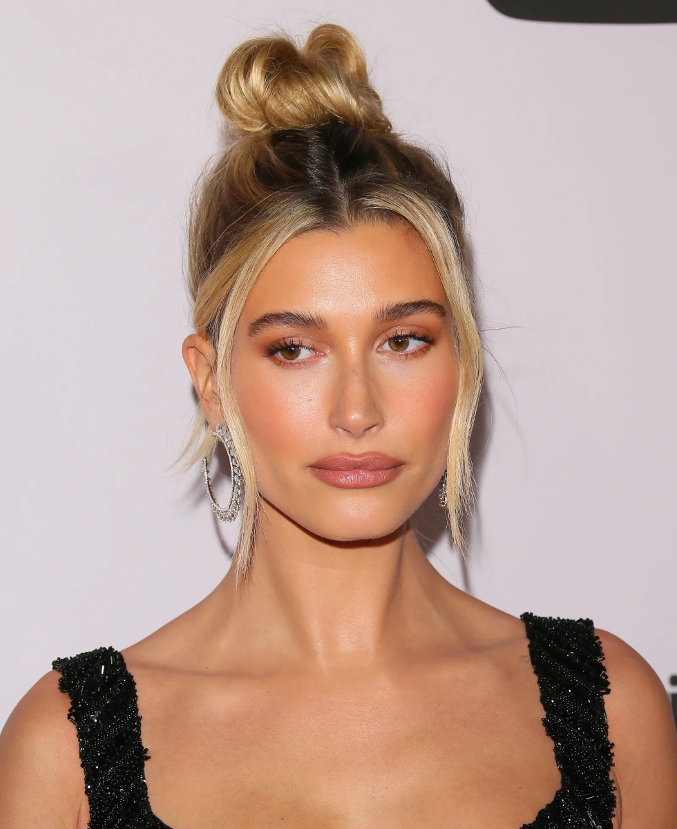 11 Times Hailey Rhode Bieber Proves Shes The Queen Of Minimalist Beauty