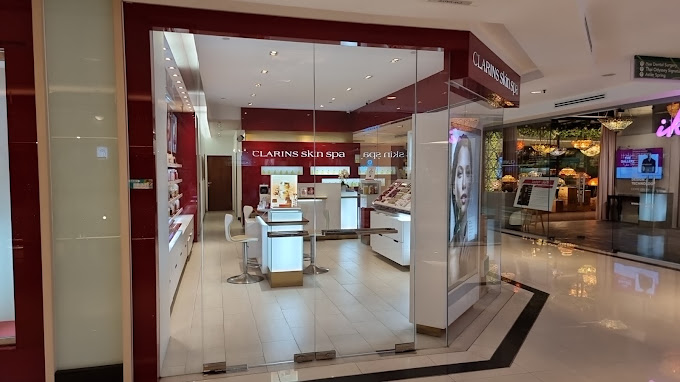 Clarins Skin Spa menjadi tempat yang menawarkan rawatan facial di Kuala Lumpur secara cepat dan efisen. 